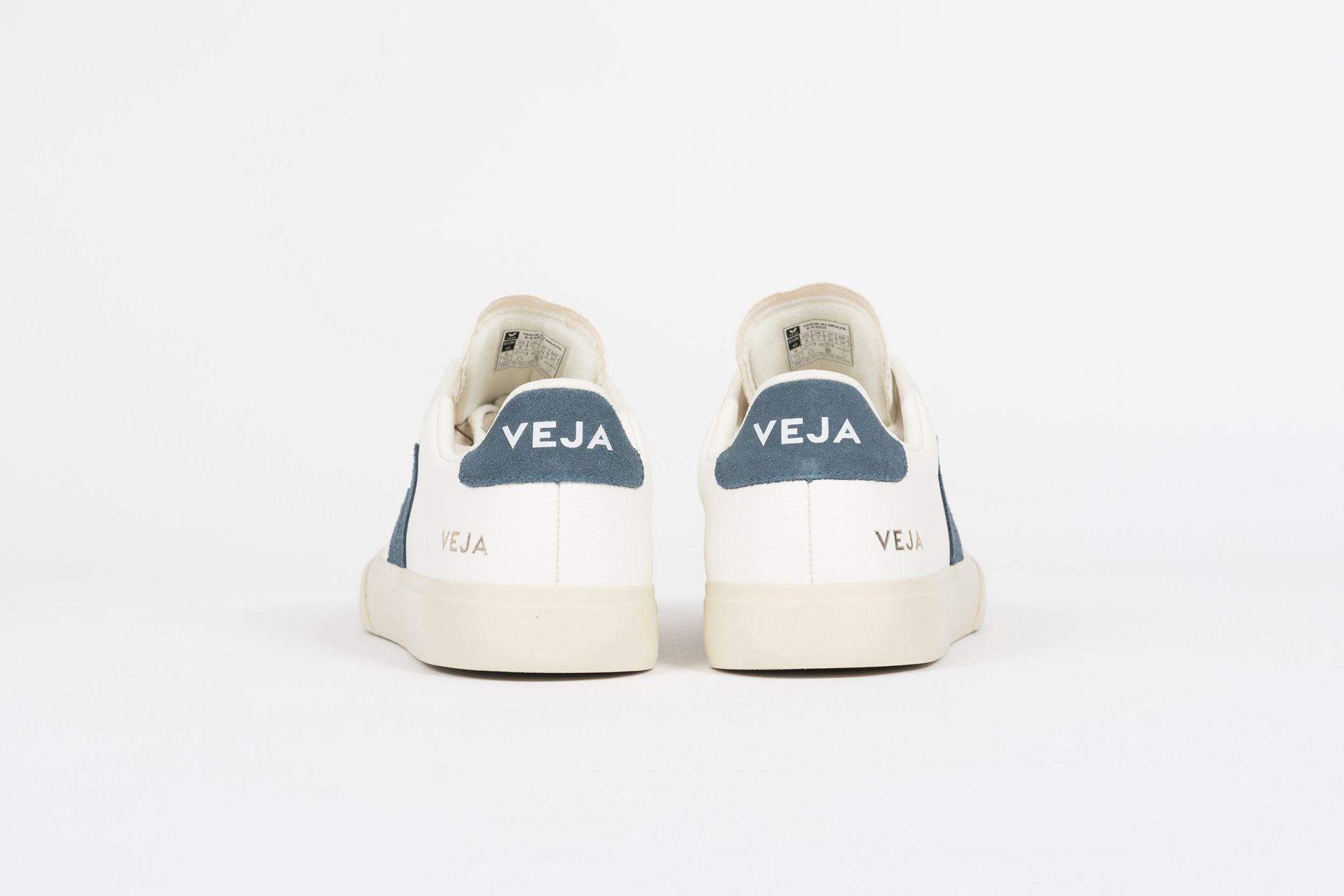 Veja Campo Chromefree Leather